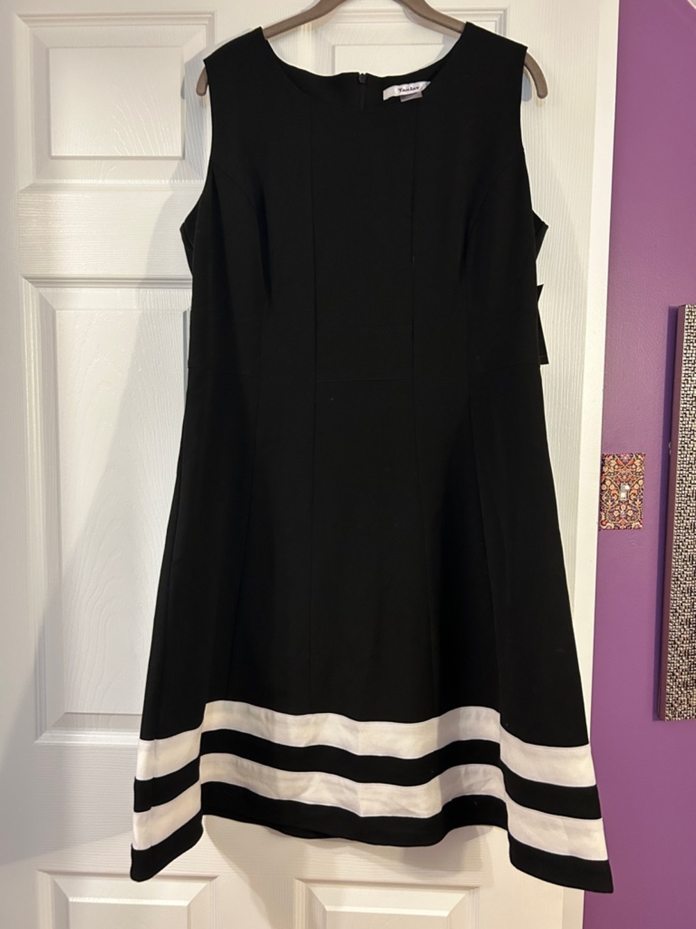 TanJay NWT Sz 10 Black Sleeveless Midi Dress with White Striped Hem